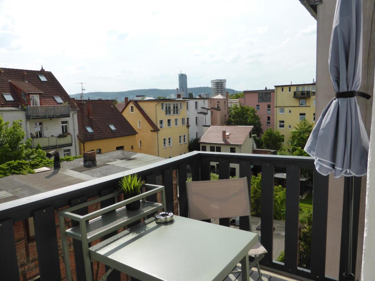 Jena City Apartment, Balkon, Sonnig, Wifi, Parkplaetze, Naehe Zentrum Exterior photo