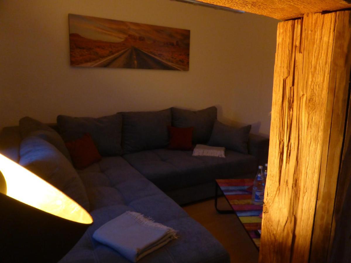 Jena City Apartment, Balkon, Sonnig, Wifi, Parkplaetze, Naehe Zentrum Exterior photo