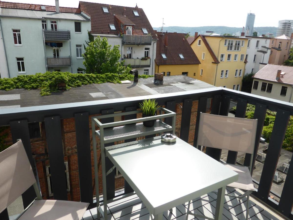 Jena City Apartment, Balkon, Sonnig, Wifi, Parkplaetze, Naehe Zentrum Exterior photo